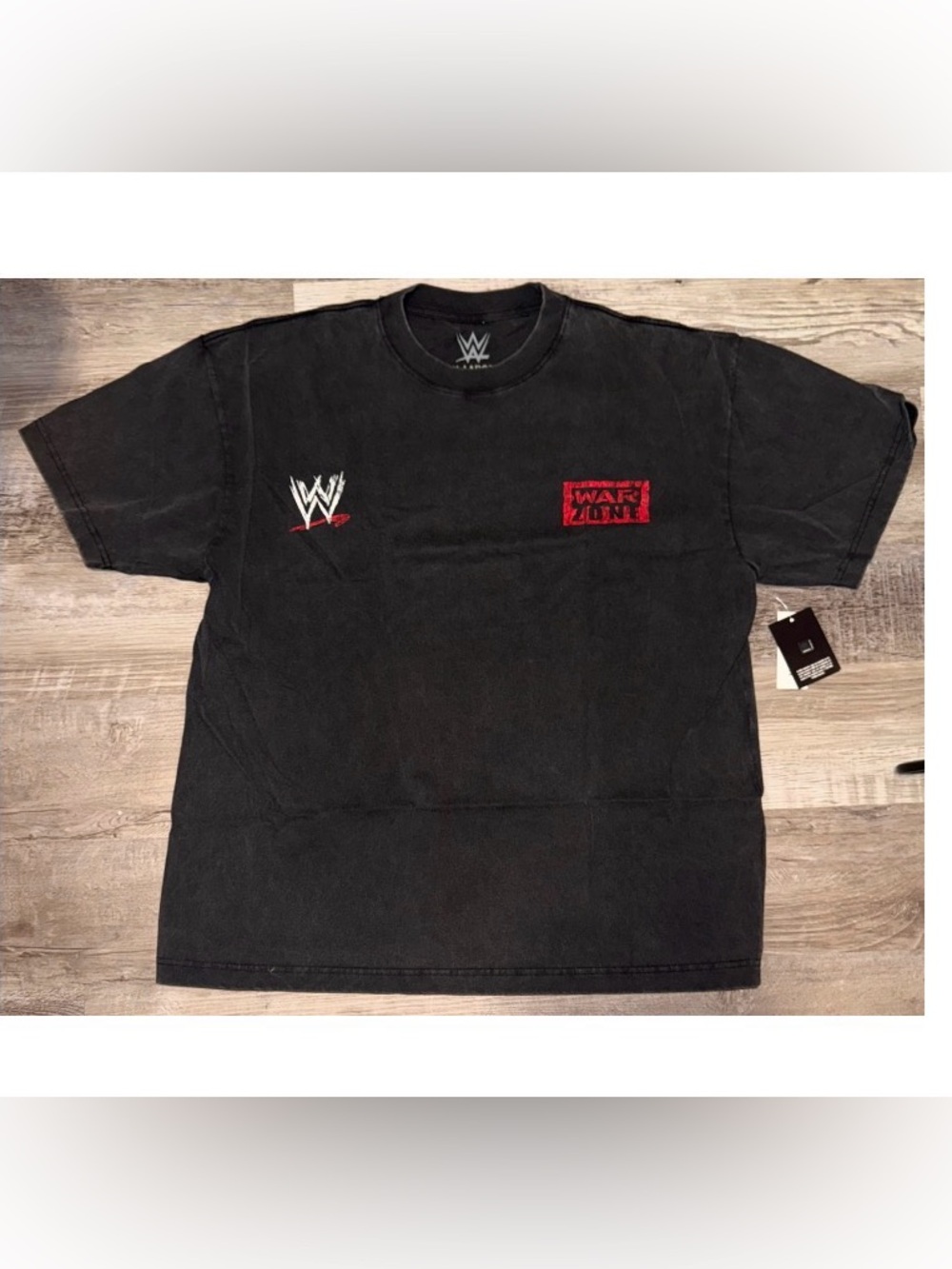 NWT Men's "Raw is War" Shirt Size XL